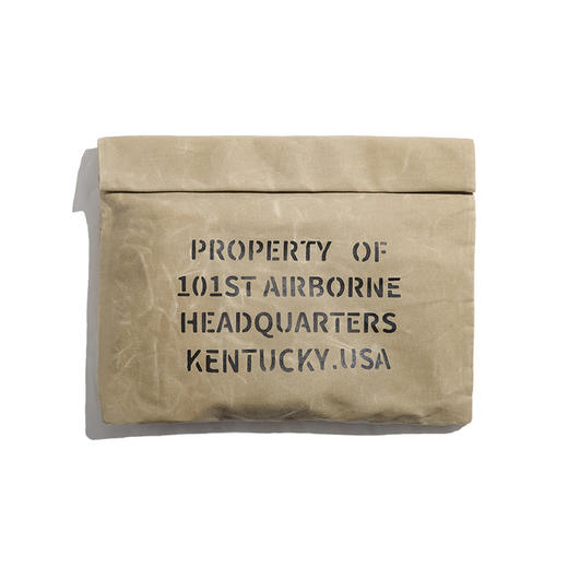 马登工装 美式复古军事分油蜡帆布手包阿美咔叽卡其色休闲印花包 商品图4