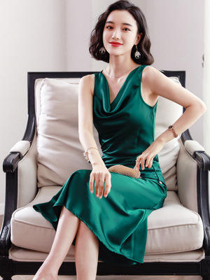 HT-1969-新款荡领显瘦气质缎面背心连衣裙 商品图1