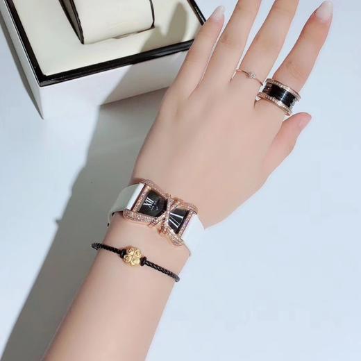 V6卡地亚CARTIER LIBRE系列小蛮腰WJ306014腕表，A在此弧度与圆形的设计是焦点，是极为珍贵华丽的手表系列，尺寸:38.7x26m 商品图4