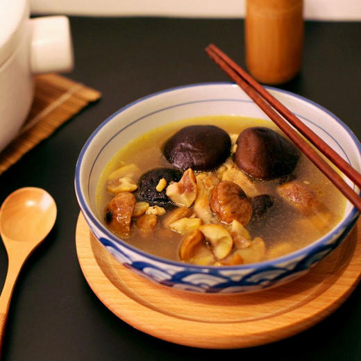 茶林飞鸡 土鸡 茶花鸡  茶林  林下散养 捉虫  啄草 商品图5