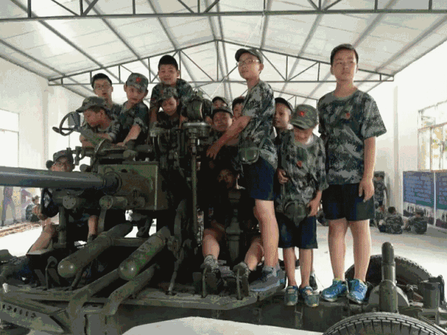 匍匐前进,丛林穿越,真人cs特种兵大作战冥河洗礼,斯巴达勇士对抗,穿越