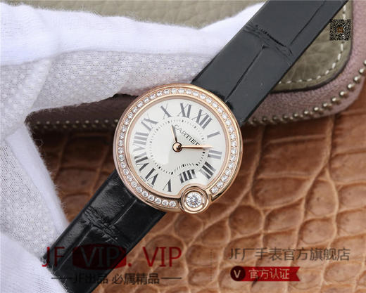 卡地亚BALLON BLANC DE CARTIER系列腕表。这款女士珠宝腕表的最大亮点在于表壳4时位置点缀一颗光华璀璨的钻石 商品图3