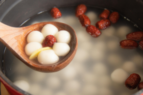 经期有血块，还拉肚子？这碗健脾暖胃补血的小食方分享给你