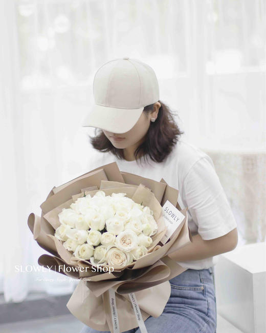 留白-白玫瑰花束 商品图4