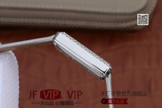 伯爵LIMELIGHT系列G0A39200，原装进口56p石英机芯，表径：15x31毫米，高品质女表。18k电镀白金，镶衬34颗圆形捷克水钻 商品图5