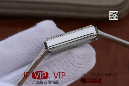 伯爵LIMELIGHT系列G0A39200，原装进口56p石英机芯，表径：15x31毫米，高品质女表。18k电镀白金，镶衬34颗圆形捷克水钻 商品图4