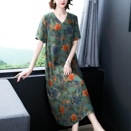 AHM  ssys8189中长款花色宽松大码裙 商品图1