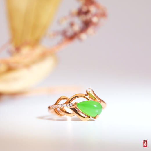 18K玫瑰金和田玉（碧玉）镶钻戒指--羽 /水滴5*9mm/苹果绿（圈口请留言备注） 商品图0