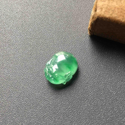 8号高冰种金丝阳绿金蟾 商品图3