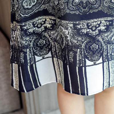 XY-C-116-新款黑色复古中袖中长款印花真丝连衣裙 商品图3