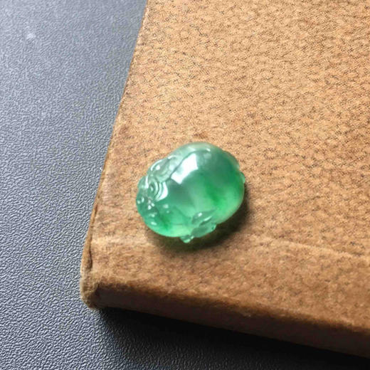 8号高冰种金丝阳绿金蟾 商品图1