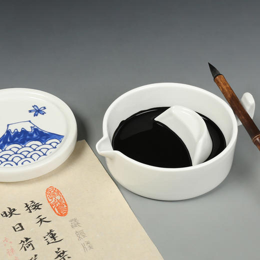青花墨池丨多功能砚台带盖 青花陶瓷简约墨海 学生实用文房四宝墨池带盖 商品图3