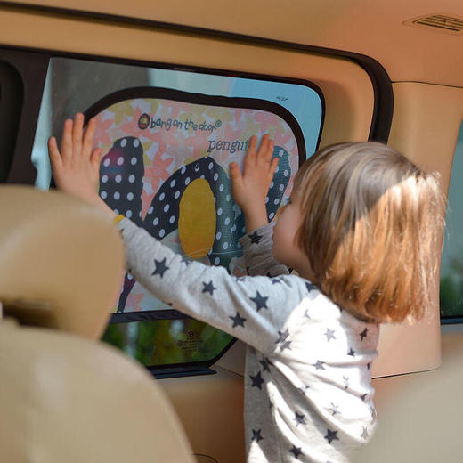 【防晒隔热，清凉舒适】英国APRAMO安途美罗小黑合作款联名款卡通无痕静电贴膜吸附遮阳挡板避光2片装一对婴儿童夏季汽车载侧窗垫挡板男女孩中小学生宝宝降温可折叠避光防紫外线 商品图5