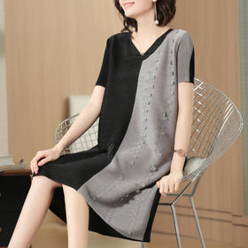 XSL-E3018新款短袖拼色宽松大码三宅褶皱连衣裙TZW