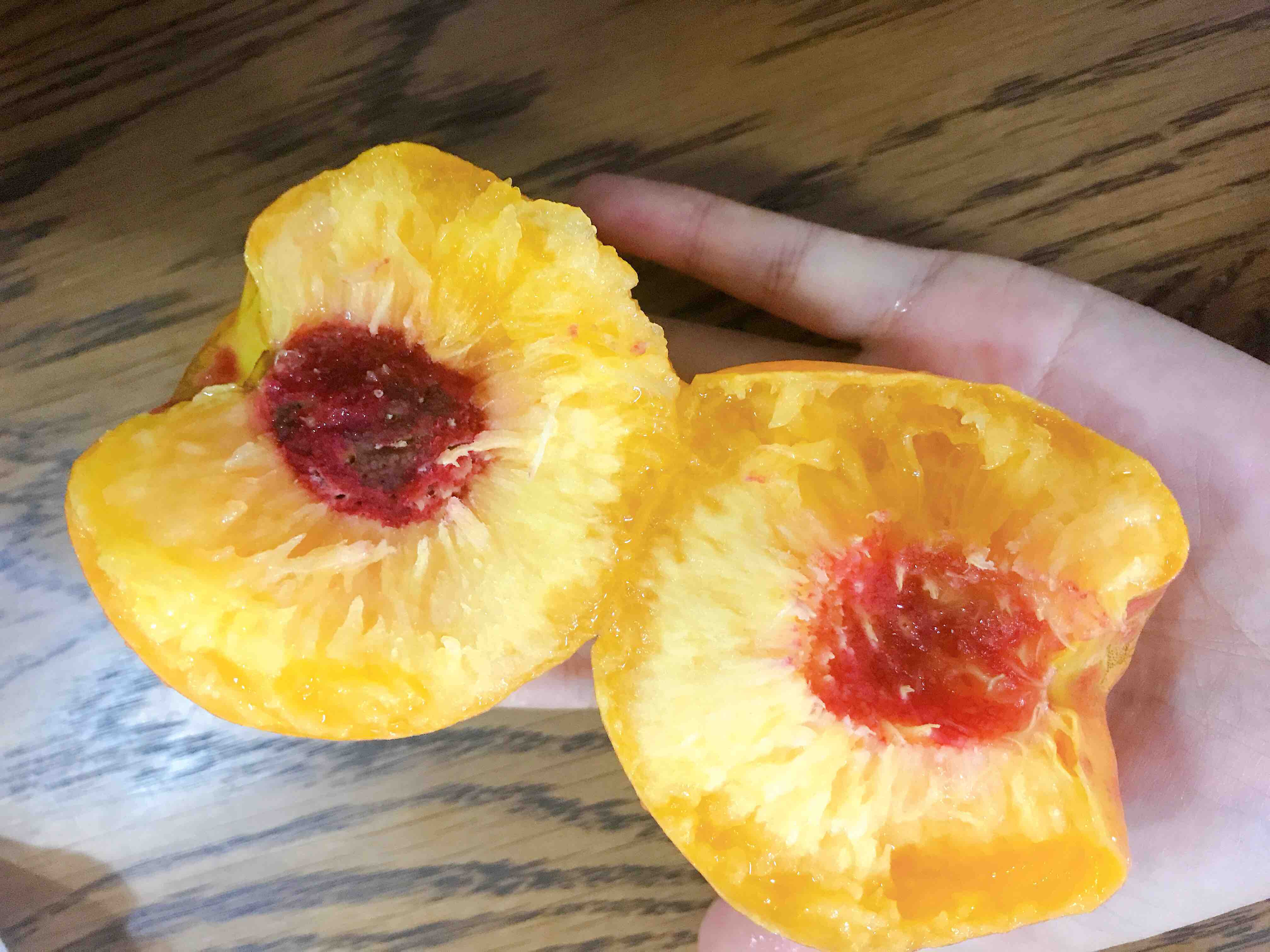 彩虹油桃离核香甜爆汁儿