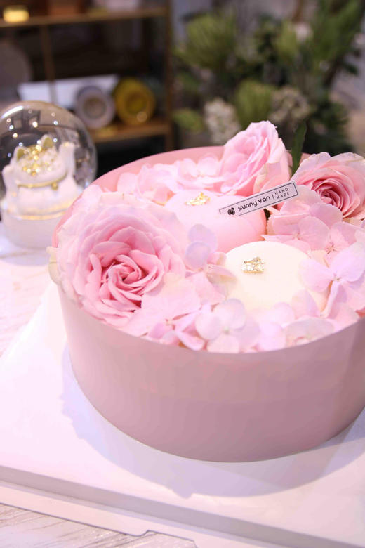 520表白日心花怒放玫瑰慕斯奶油蛋糕