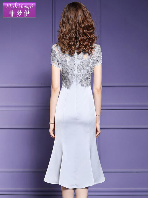 FMY-23998有女人味的连衣裙女短袖夏装法式小众修身绣花V领裙 商品图3