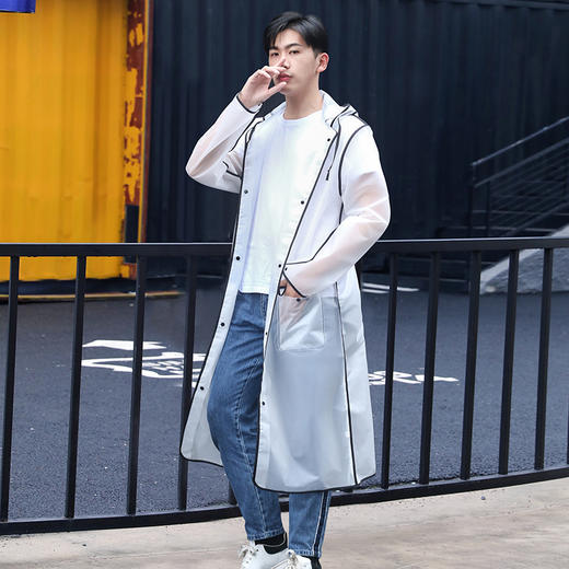 颠覆传统雨衣形象 防风挡雨 时尚百搭 材质安全亲肤 雨天解放双手 商品图5