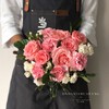 【特别的人】粉玫瑰5 粉色康乃馨5 白色多头康3 送栀子花叶随机 商品缩略图0