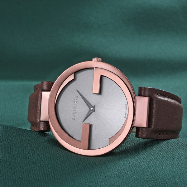 古驰gucciinterlocking系列棕色皮带小表盘石英女士腕表ya133309