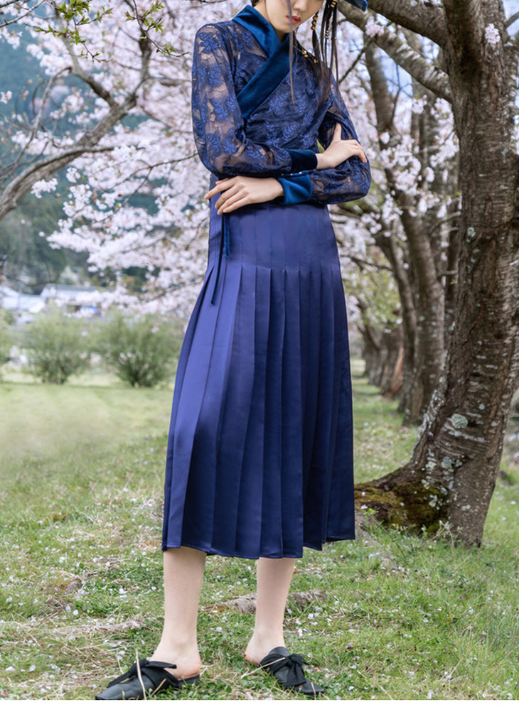 林栖设计小店秋季女装新品深蓝色中腰百褶半身裙复古气质中长裙子