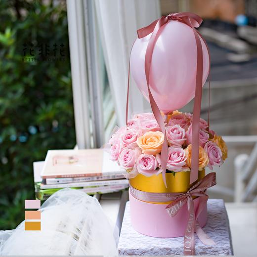 《岁月童话》玫瑰抱抱桶 商品图5