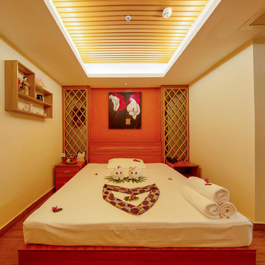 钟点房：皇家SPA酒店【樱花小栈客房】私家温泉池 大床房 商品图3