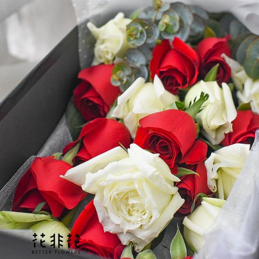《小永远》19朵玫瑰礼盒 商品图3