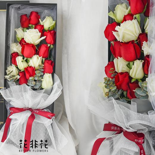 《小永远》19朵玫瑰礼盒 商品图0