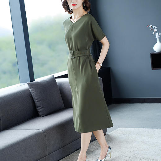 ZYY-C122新款时尚宽松直筒收腰军绿色长款套头连衣裙TZW 商品图0