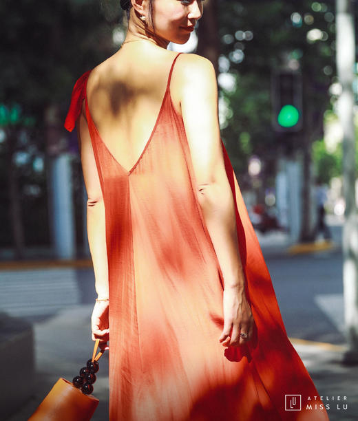 AtelierMissLu / Alicia-探戈红褶皱装饰吊带裙 商品图8