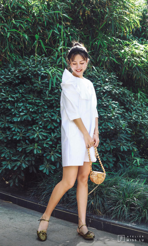 AtelierMissLu / Liza-白色褶皱装饰连身裙 商品图4