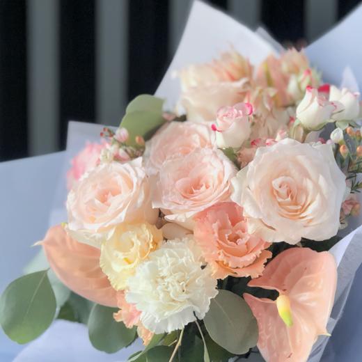 讨你欢心花束 商品图1