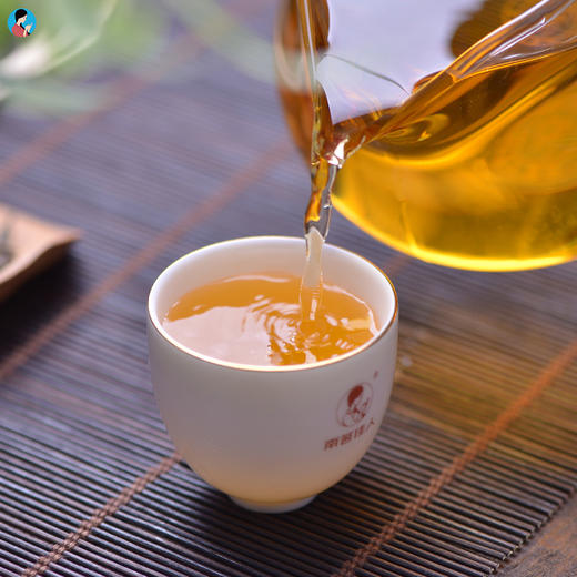 【半价秒杀】2019春茶《豆蔻》凤庆早春特级滇红茶  100g/罐 商品图2