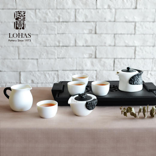 【LOHAS陆宝 净墨牡丹】陶瓷功夫套组茶具礼盒套装 茶礼陶瓷茶具送礼自用高端功夫茶具套组当代人文美学茶壶茶杯茶盘一壶六杯一茶海礼盒茶具【台湾陆宝】 商品图1