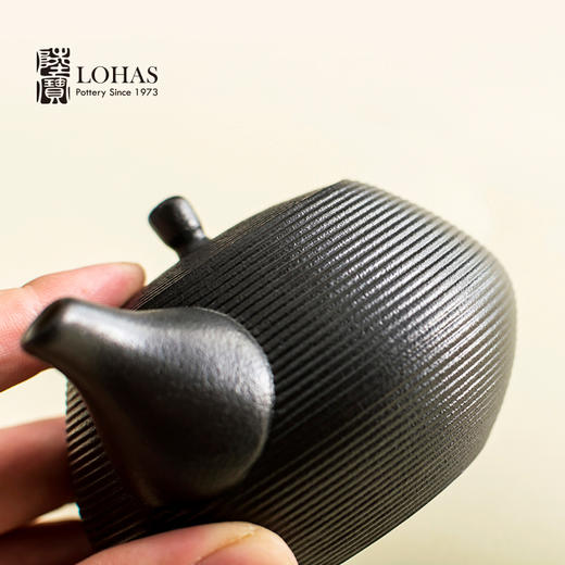 【LOHAS陆宝 禅风黑尊爵茶礼】茶具礼盒套装 茶礼陶瓷茶具送礼自用高端功夫茶具套组当代人文美学茶壶茶杯茶盘 整套茶组茶礼品 功夫茶具 伴手礼一壶六杯茶盘【台湾陆宝】 商品图5