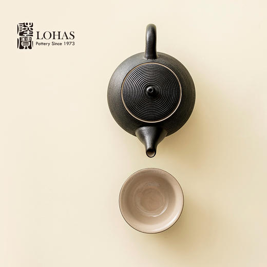【LOHAS陆宝 禅风黑尊爵茶礼】茶具礼盒套装 茶礼陶瓷茶具送礼自用高端功夫茶具套组当代人文美学茶壶茶杯茶盘 整套茶组茶礼品 功夫茶具 伴手礼一壶六杯茶盘【台湾陆宝】 商品图4