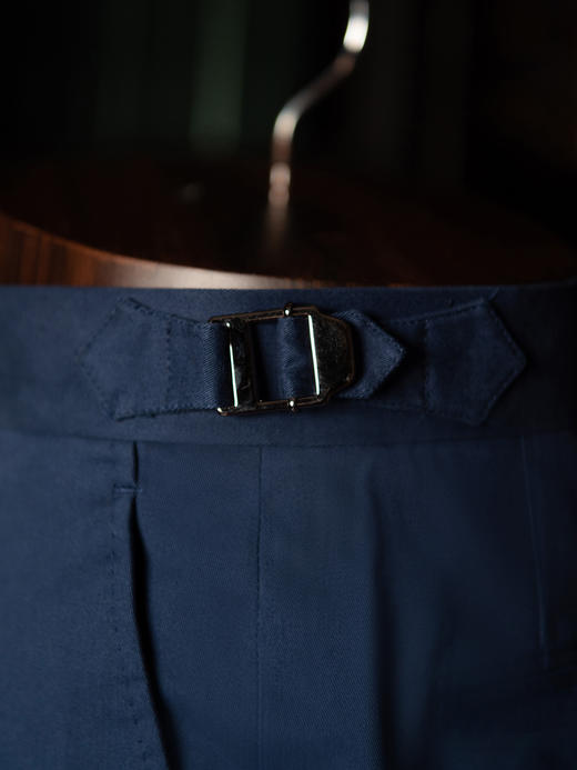 Huddersfield Quest Cottons 300克高克重高密度埃及棉藏蓝色意式工艺裤装 商品图1