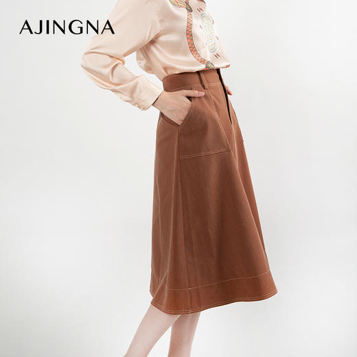 【抄底价不退换】A.JINGNA秋季深驼色A字天丝牛仔半裙A23Q113057 商品图2
