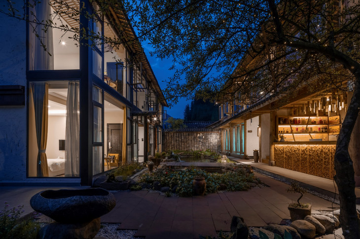 眉山洪雅六七山居瓦屋山雅女湖畔又一匠心民宿湖光山色总相宜