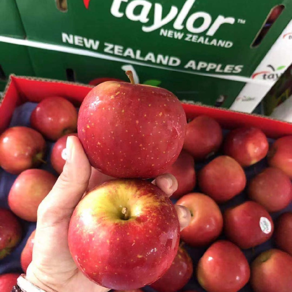 泰勒红富士苹果酥脆清甜22个装广西包邮