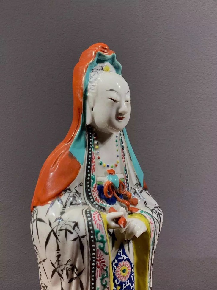 粉彩瓷塑观世音菩萨立像 顺丰包邮