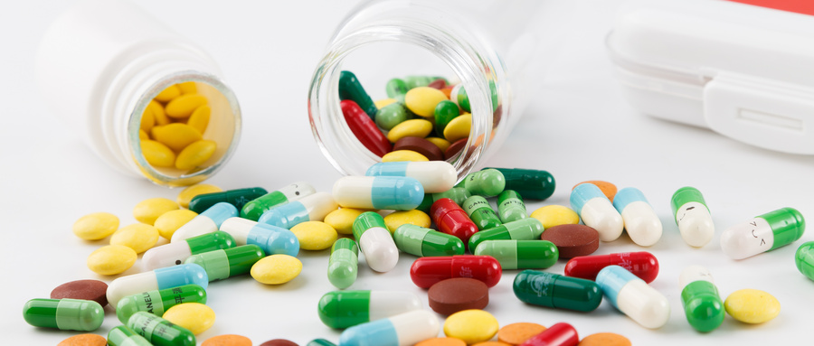 27岁小伙感冒去世，母亲失声恸哭！主任提醒大家：这3种药千万别一起吃！