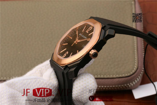 宝格丽 OCTO系列102737腕表，表径41X10mm，100%进口316L精钢表壳使用cnc数控机床精雕细琢，搪瓷表盘经过十几道工序制作而成 商品图7