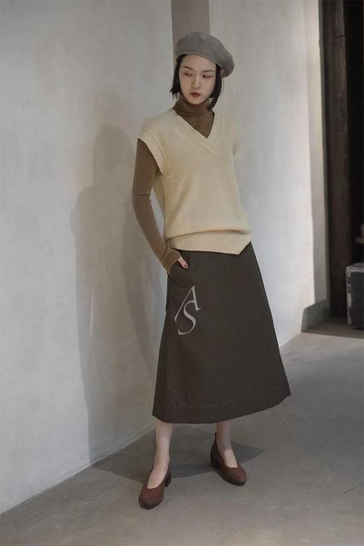 Liangxue 米白针织背心 商品图1