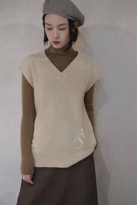 Liangxue 米白针织背心