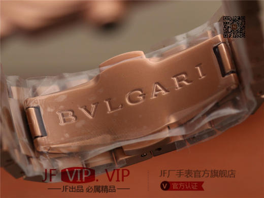 宝格丽2018新款OCTO Finissimo魅力男士41毫米的镀铑玫瑰金/精钢/钛喷砂三种表壳，腕表配备业内最薄的自制Calibre BVL 138机械自动上链机芯，珍珠陀摆锤，厚度极为纤薄 商品图8