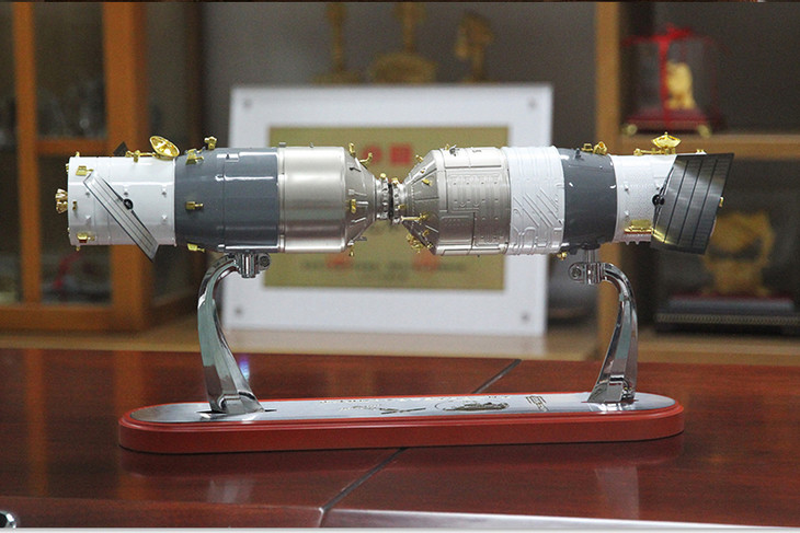 特尔博145天舟一号对接器天宫二号模型航天飞机宇宙飞船合金摆件