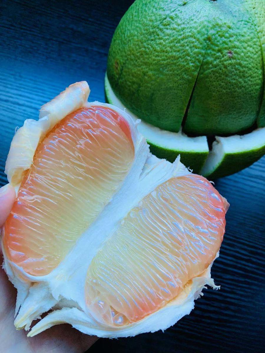 【越南金柚】柚子家族中的贵族,带有浓郁的水果香,晶莹剔透,吃的时候