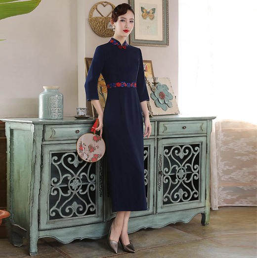 DLQ-A1803新款高端中长款圆襟优雅绣花旗袍连衣裙 商品图0